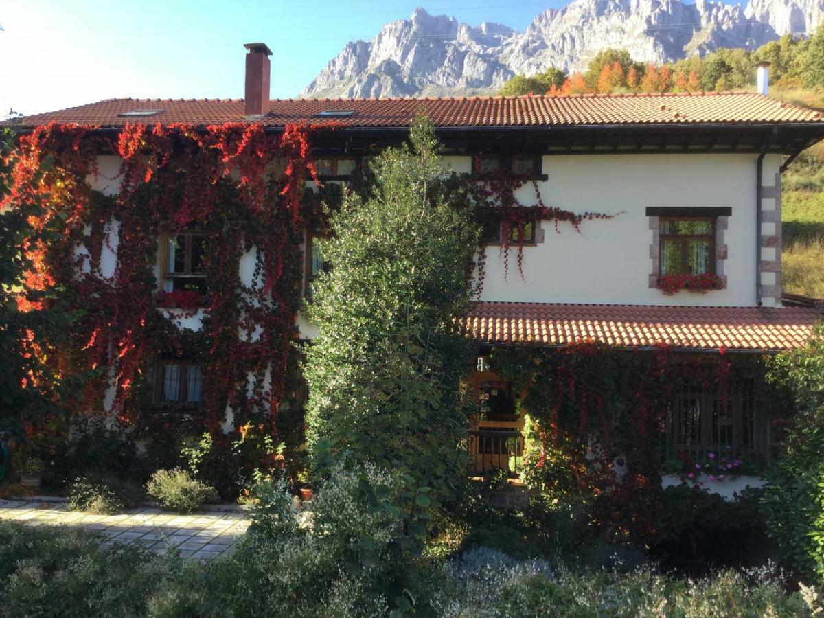 Hotel Rural Picos De Europa Posada De Valdeon Exterior foto